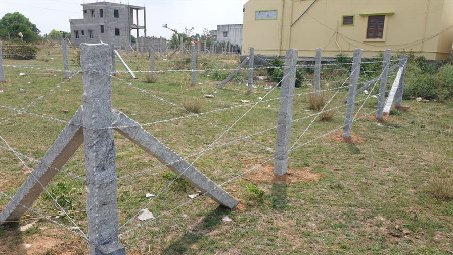 Barbed Wire Fencing For Plots